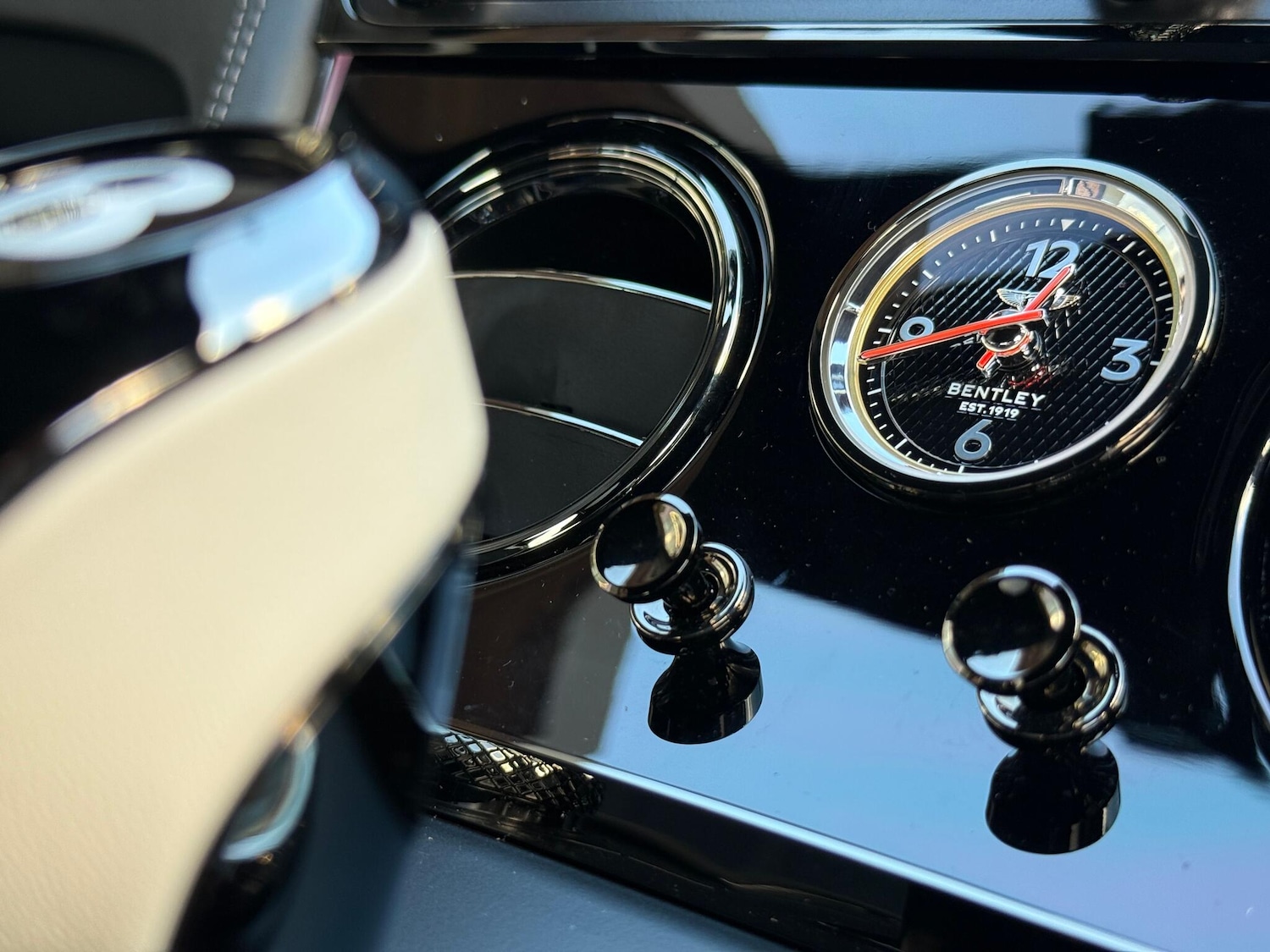 Used Bentley Continental 2025 for sale - 76522277: Photo 33