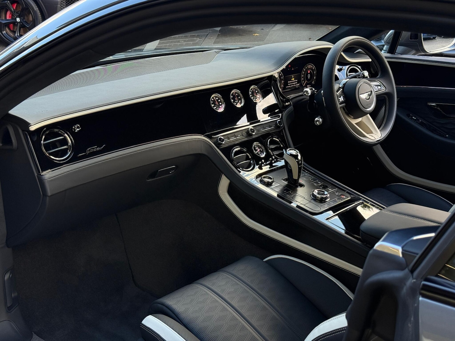 Used Bentley Continental 2025 for sale - 76522277: Photo 37