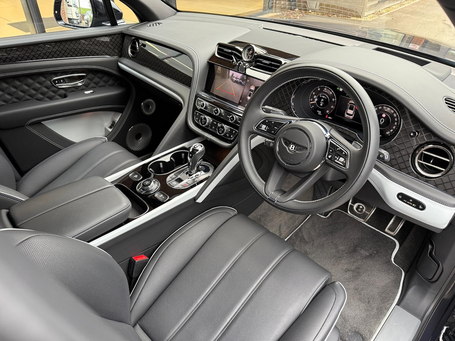 Used Bentley Bentayga 2025 for sale - 77156743: Photo 10