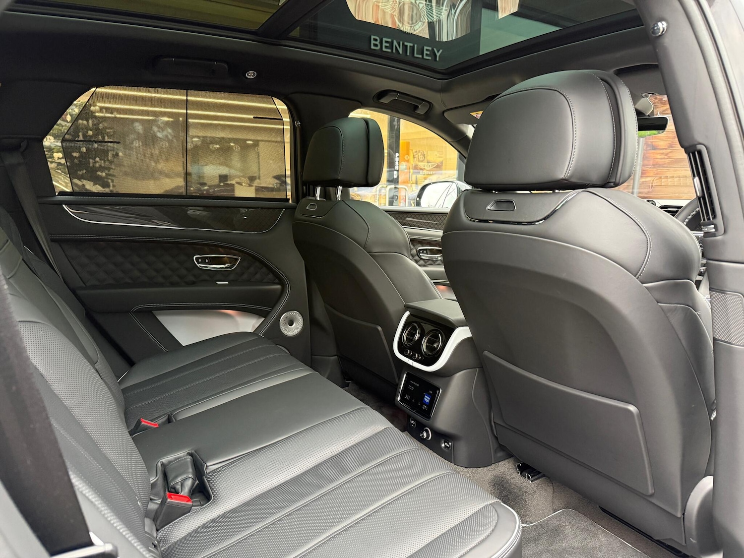 Used Bentley Bentayga 2025 for sale - 77156743: Photo 15