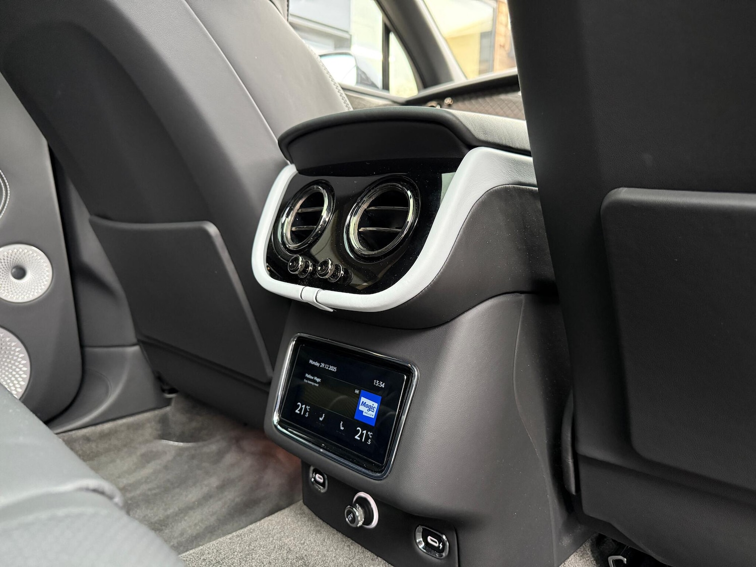 Used Bentley Bentayga 2025 for sale - 77156743: Photo 20