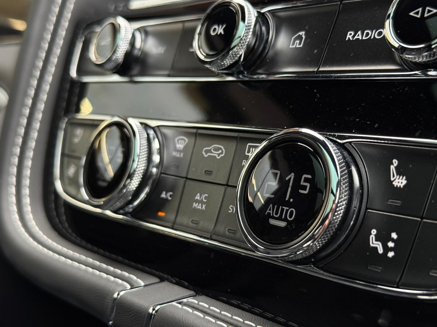 Used Bentley Bentayga 2025 for sale - 77156743: Photo 33