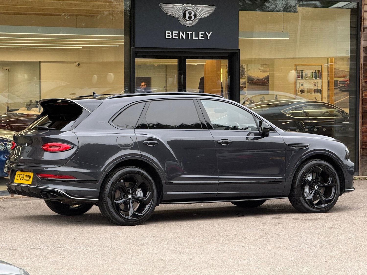 Used Bentley Bentayga 2025 for sale - 77156743: Photo 6