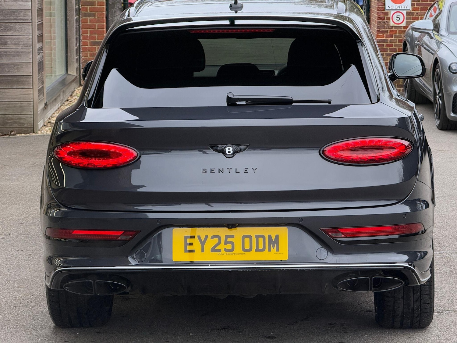 Used Bentley Bentayga 2025 for sale - 77156743: Photo 8