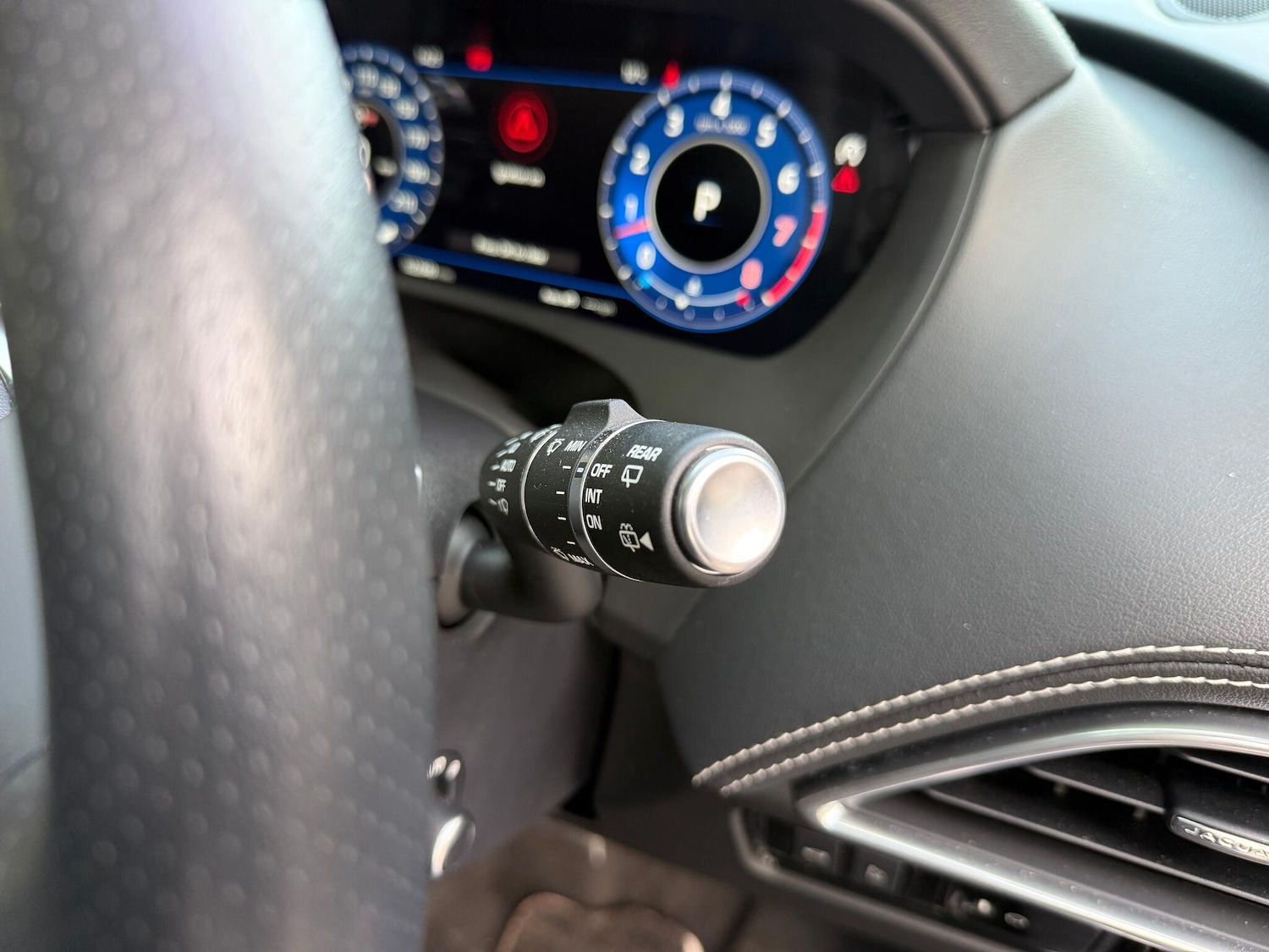 Used Jaguar F-Pace 2019 for sale - 76752927: Photo 15