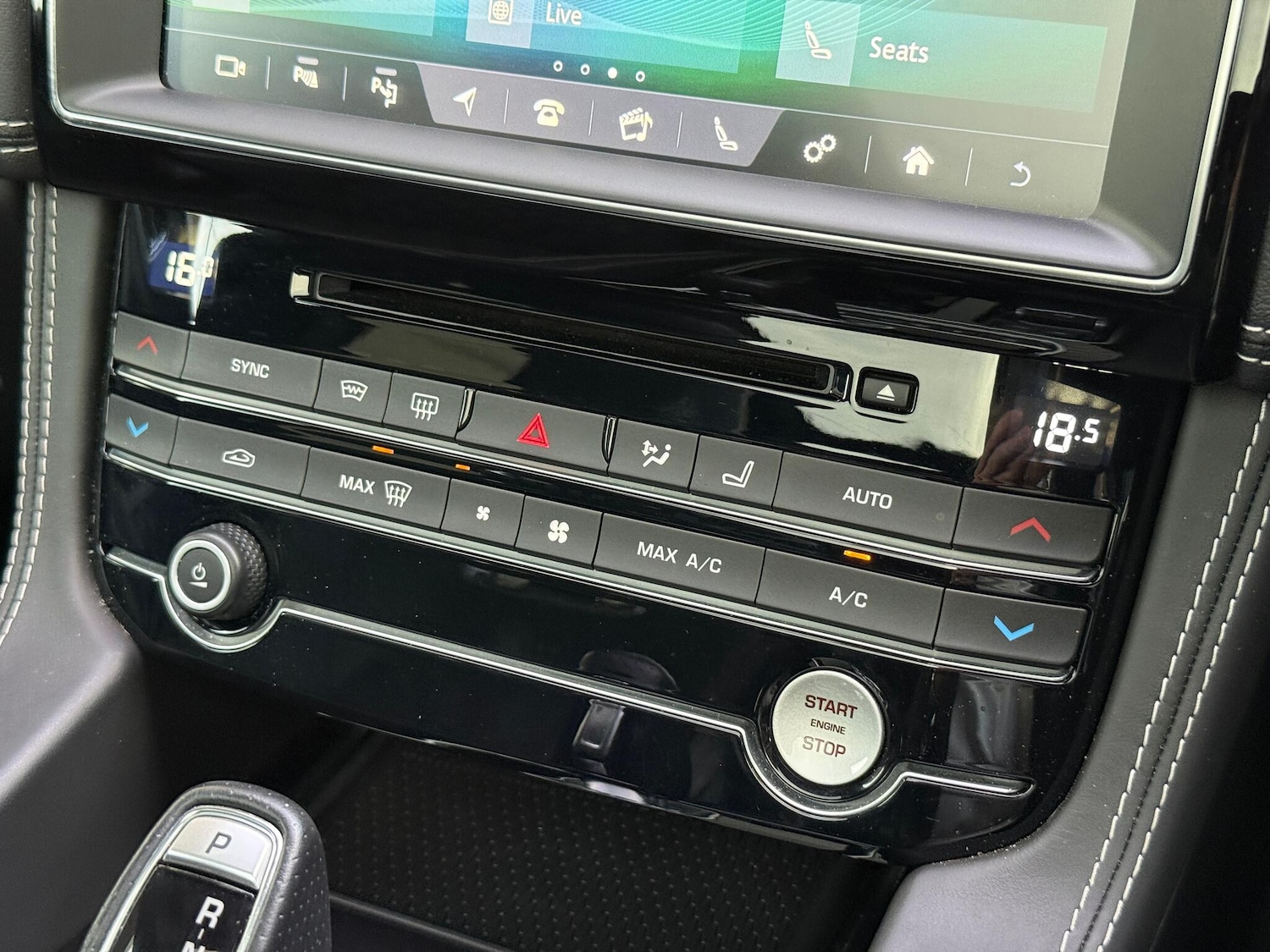 Used Jaguar F-Pace 2019 for sale - 76752927: Photo 45