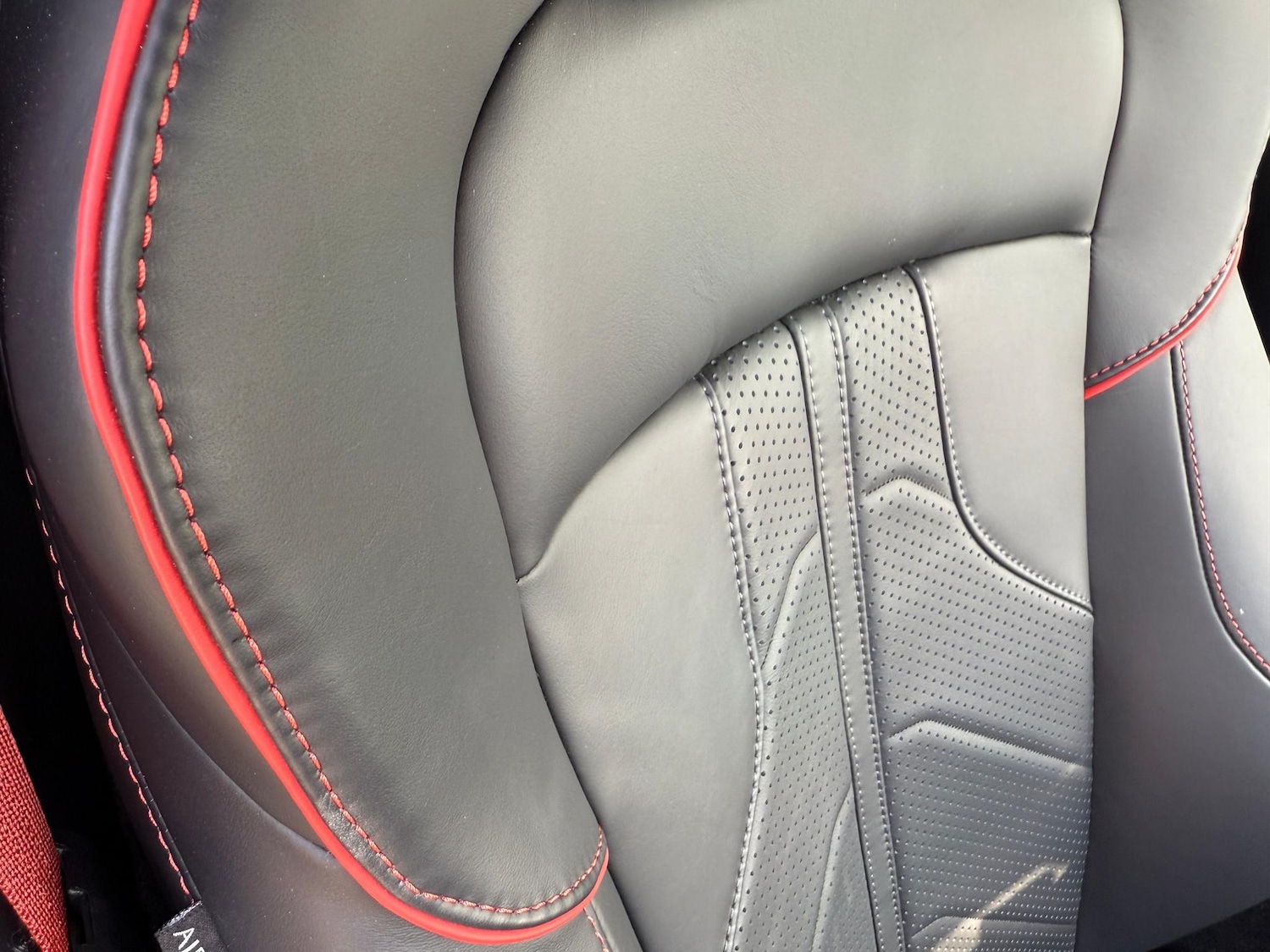 Used Aston Martin Vantage 2025 for sale - 76152230: Photo 19