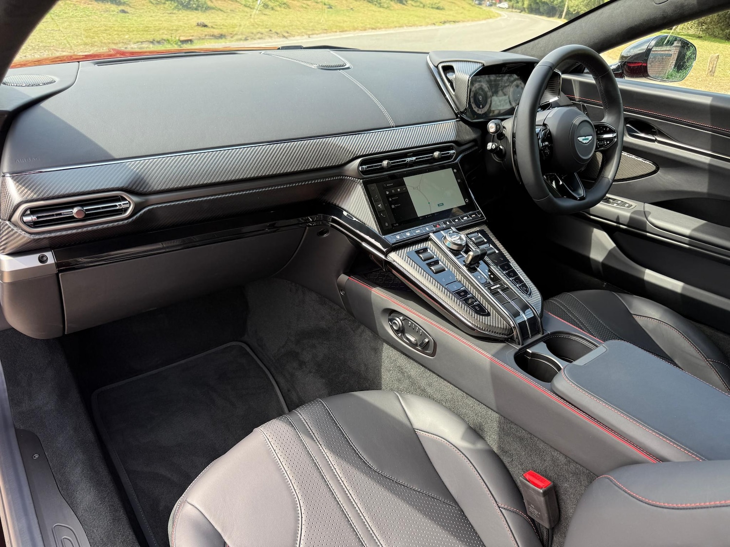 Used Aston Martin Vantage 2025 for sale - 76152230: Photo 21