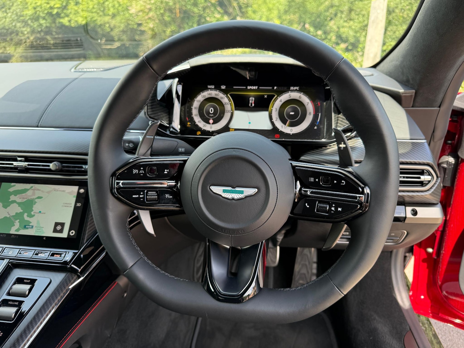 Used Aston Martin Vantage 2025 for sale - 76152230: Photo 36