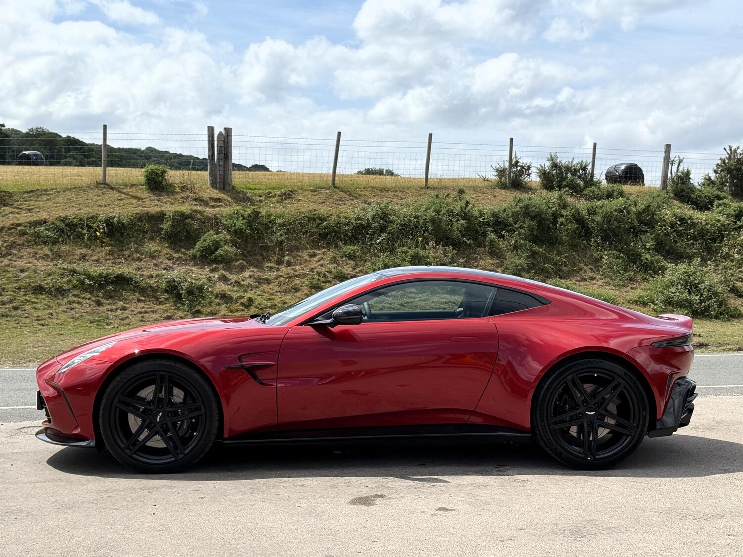 Used Aston Martin Vantage 2025 for sale - 76152230: Photo 41