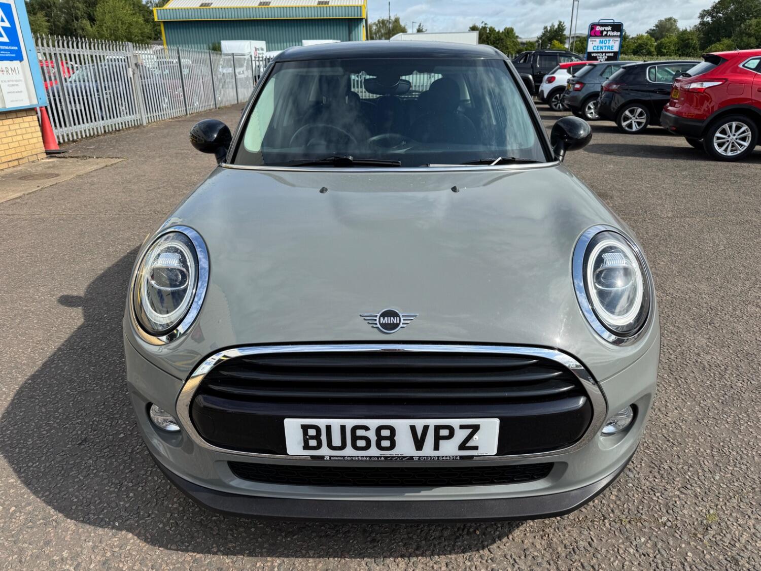 Used MINI Hatch 2018 for sale - 76181090: Photo 2