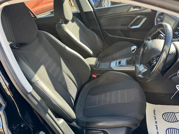 Used Peugeot 308 2018 for sale - 76181092: Photo 11