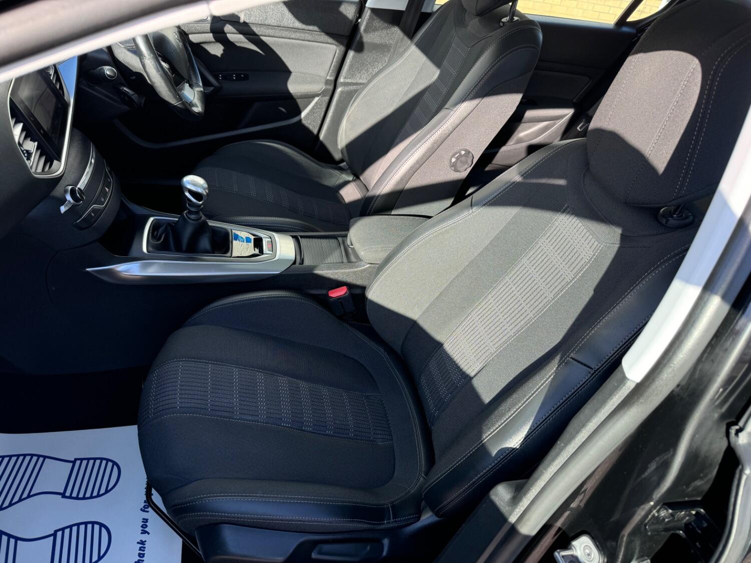 Used Peugeot 308 2018 for sale - 76181092: Photo 15