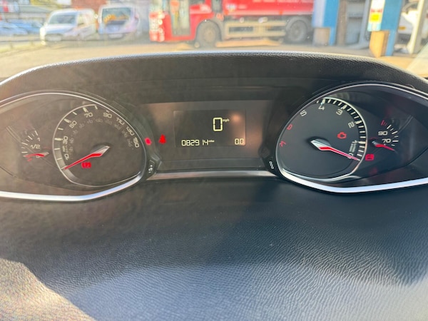 Used Peugeot 308 2018 for sale - 76181092: Photo 16