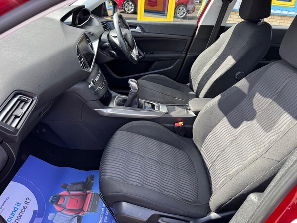 Used Peugeot 308 2014 for sale - 76181084: Photo 14