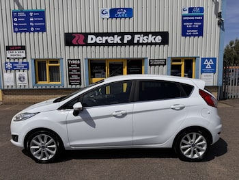 Used Ford Fiesta 2016 for sale - 79033112: Photo