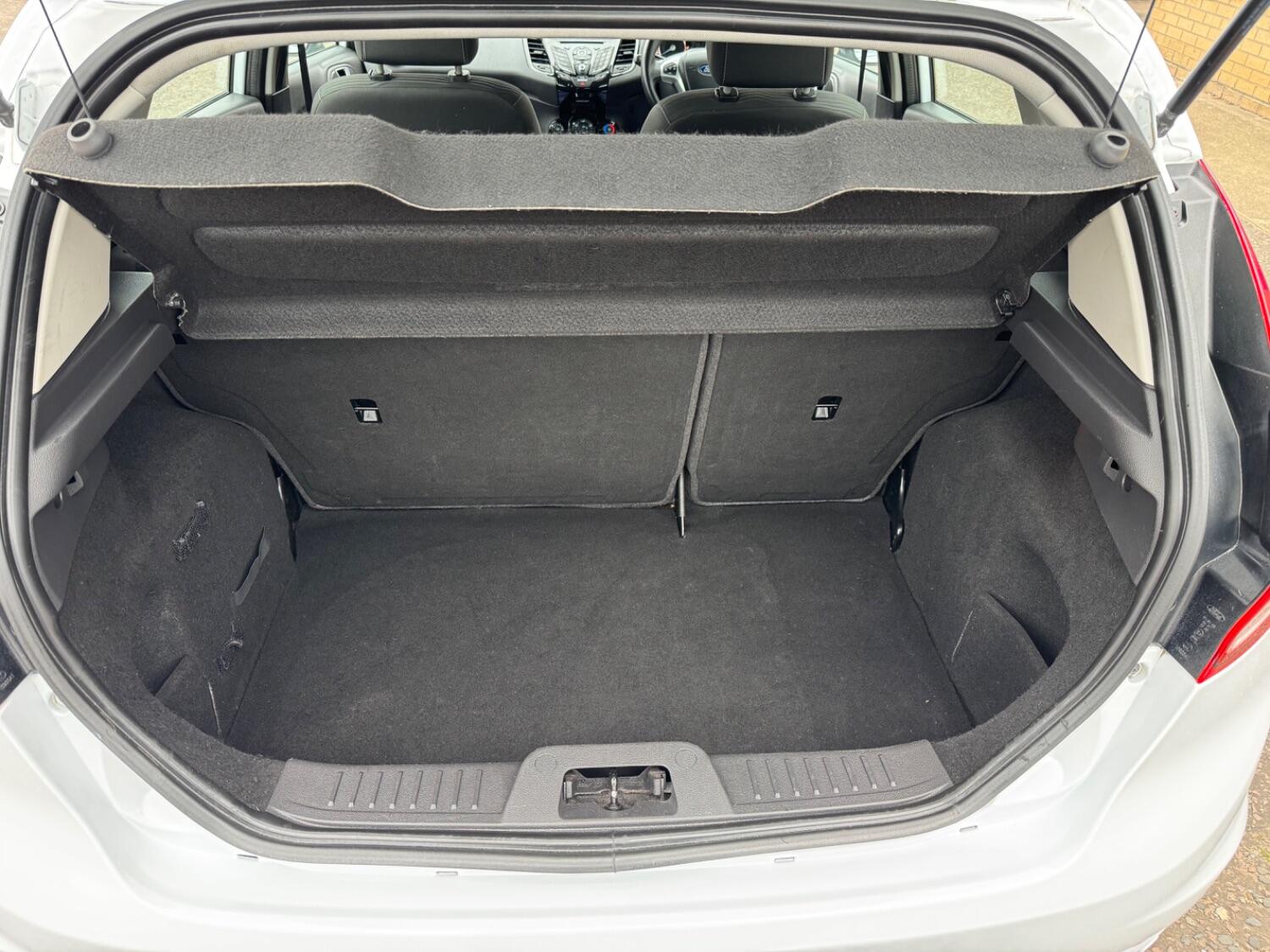 Used Ford Fiesta 2016 for sale - 76904648: Photo 12