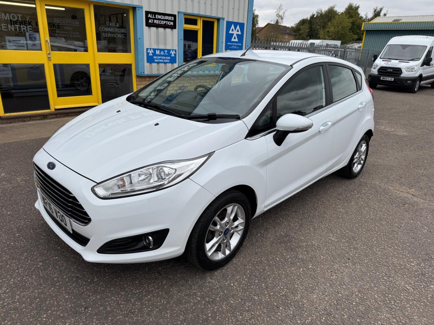 Used Ford Fiesta 2016 for sale - 76904648: Photo 3