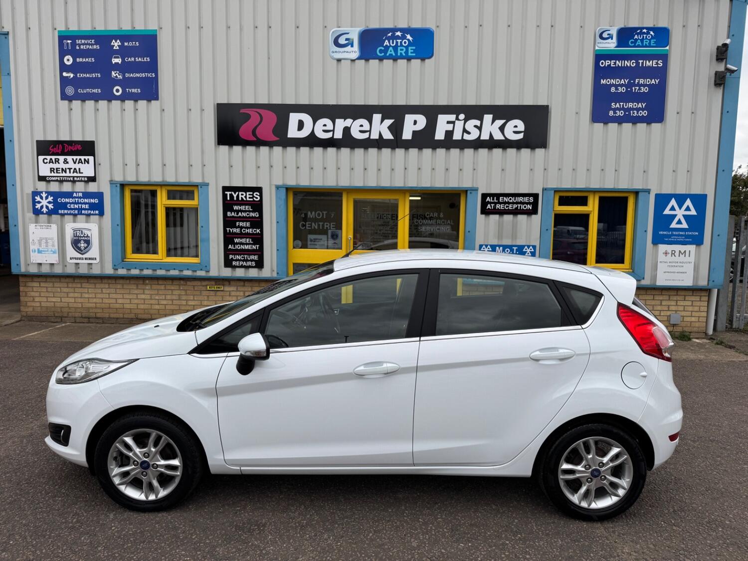 Used Ford Fiesta 2016 for sale - 76904648: Photo 4