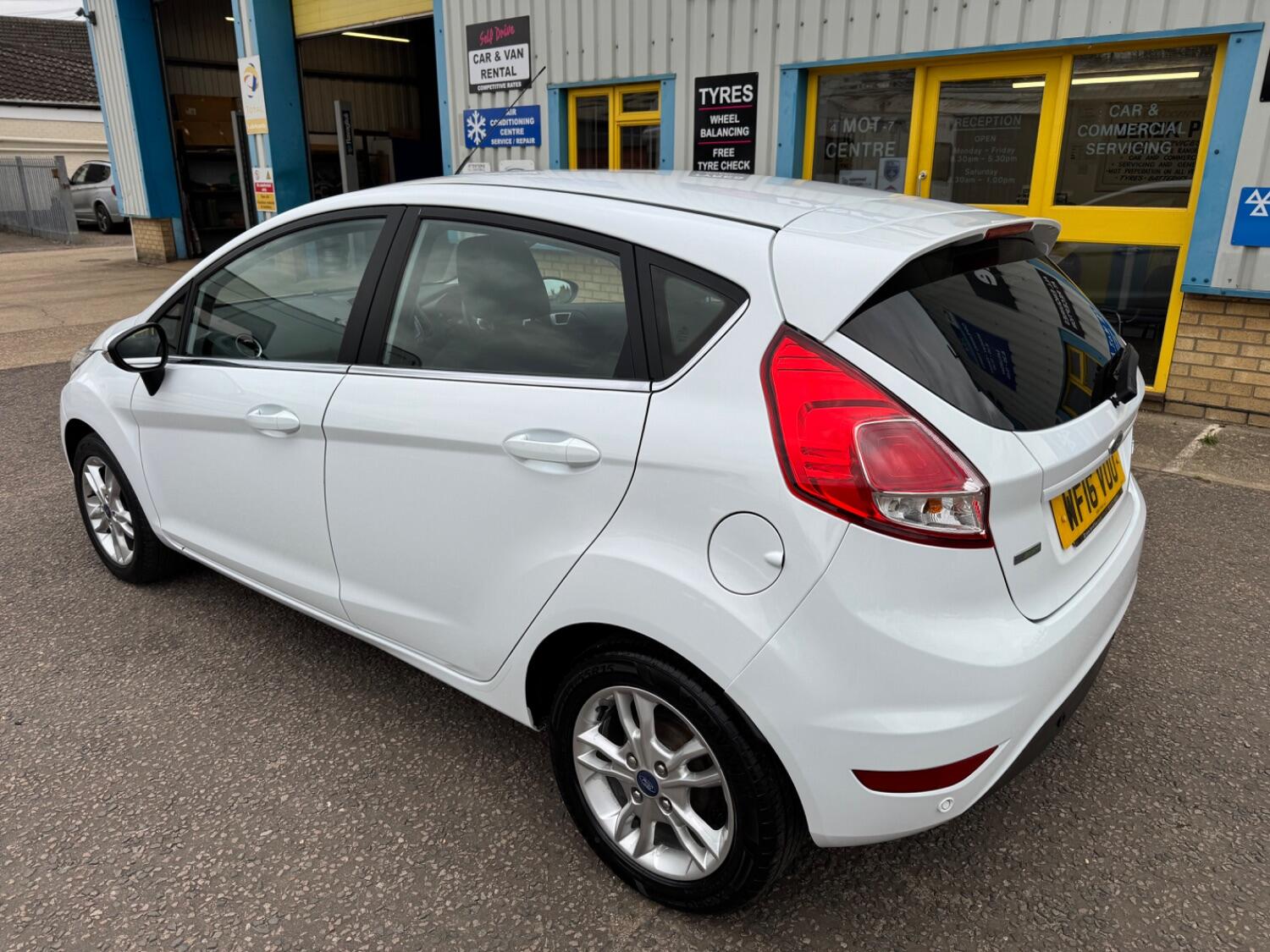 Used Ford Fiesta 2016 for sale - 76904648: Photo 5