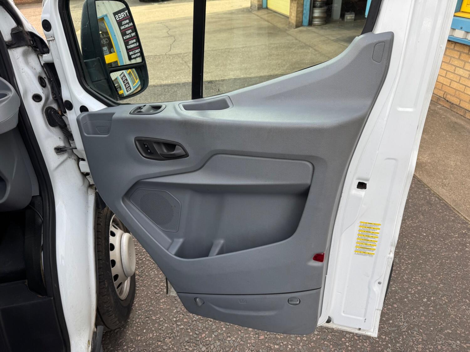 Used Ford Transit 2015 for sale - 76181087: Photo 11