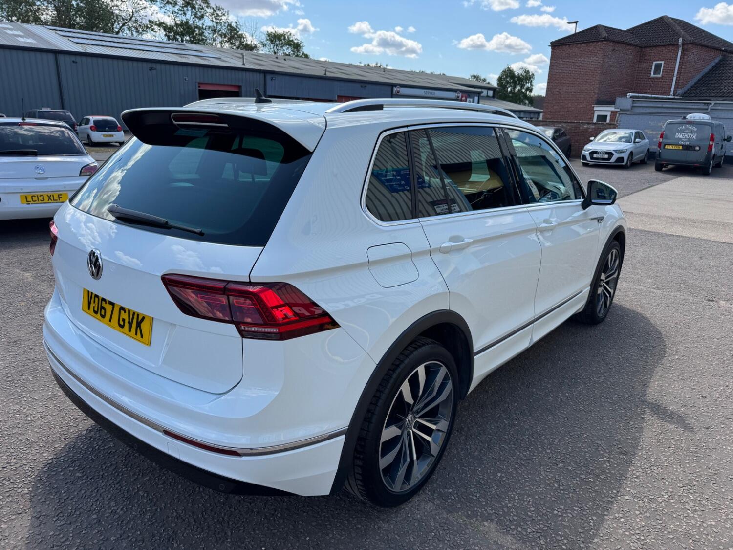 Used Volkswagen Tiguan 2017 for sale - 76181075: Photo 7