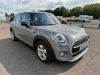 2018 - 1.5 5-Door Hatch Cooper