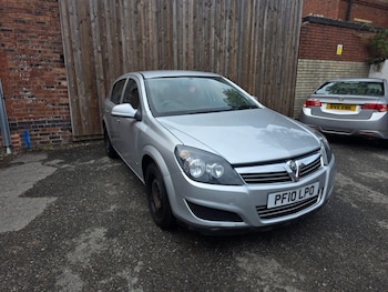Used Vauxhall Astra 2010 for sale - 75949519: Photo