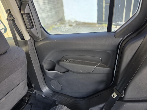 Used Ford Tourneo Connect 2016 for sale - 74725649: Photo 23