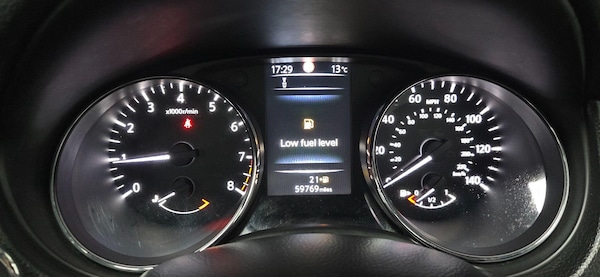 Used Nissan Qashqai 2015 for sale - 76246650: Photo 24