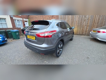 Used Nissan Qashqai 2015 for sale - 76246650: Photo 3
