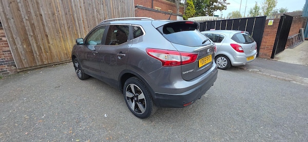 Used Nissan Qashqai 2015 for sale - 76246650: Photo 4