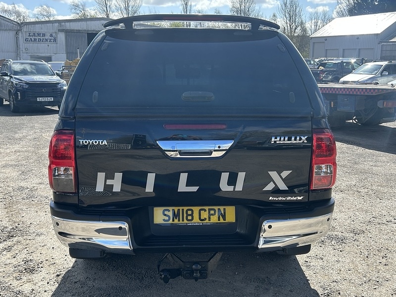 Used Toyota Hilux 2018 for sale - 78197531: Photo 4