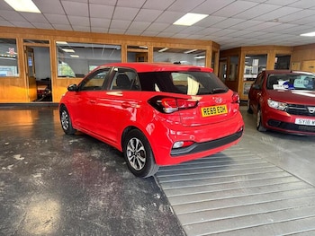 Used Hyundai i20 2019 for sale - 79468741: Photo