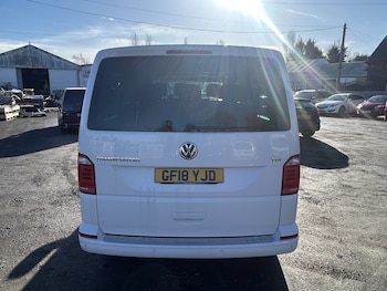 Used Volkswagen Transporter Shuttle 2018 for sale - 79019073: Photo
