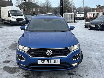 Used Volkswagen T-Roc 2019 for sale - 77990185: Photo