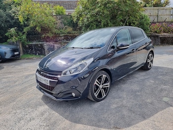 Used Peugeot 208 2017 for sale - 79468748: Photo