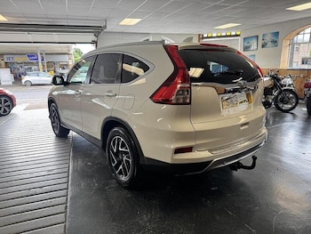 Used Honda CR-V 2018 for sale - 79434405: Photo