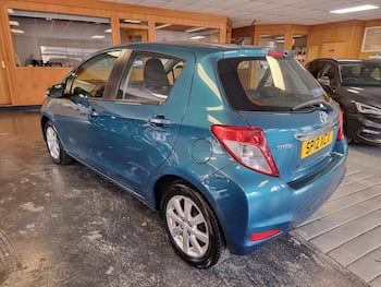 Used Toyota Yaris 2012 for sale - 79858398: Photo