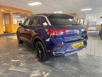 Used Volkswagen T-Roc 2019 for sale - 79423302: Photo