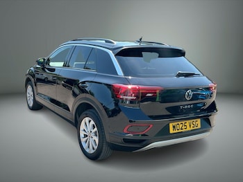 Used Volkswagen T-Roc 2025 for sale - 79026427: Photo