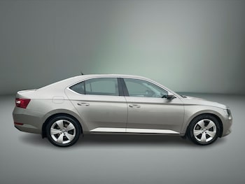 Used Skoda Superb 2017 for sale - 78516611: Photo