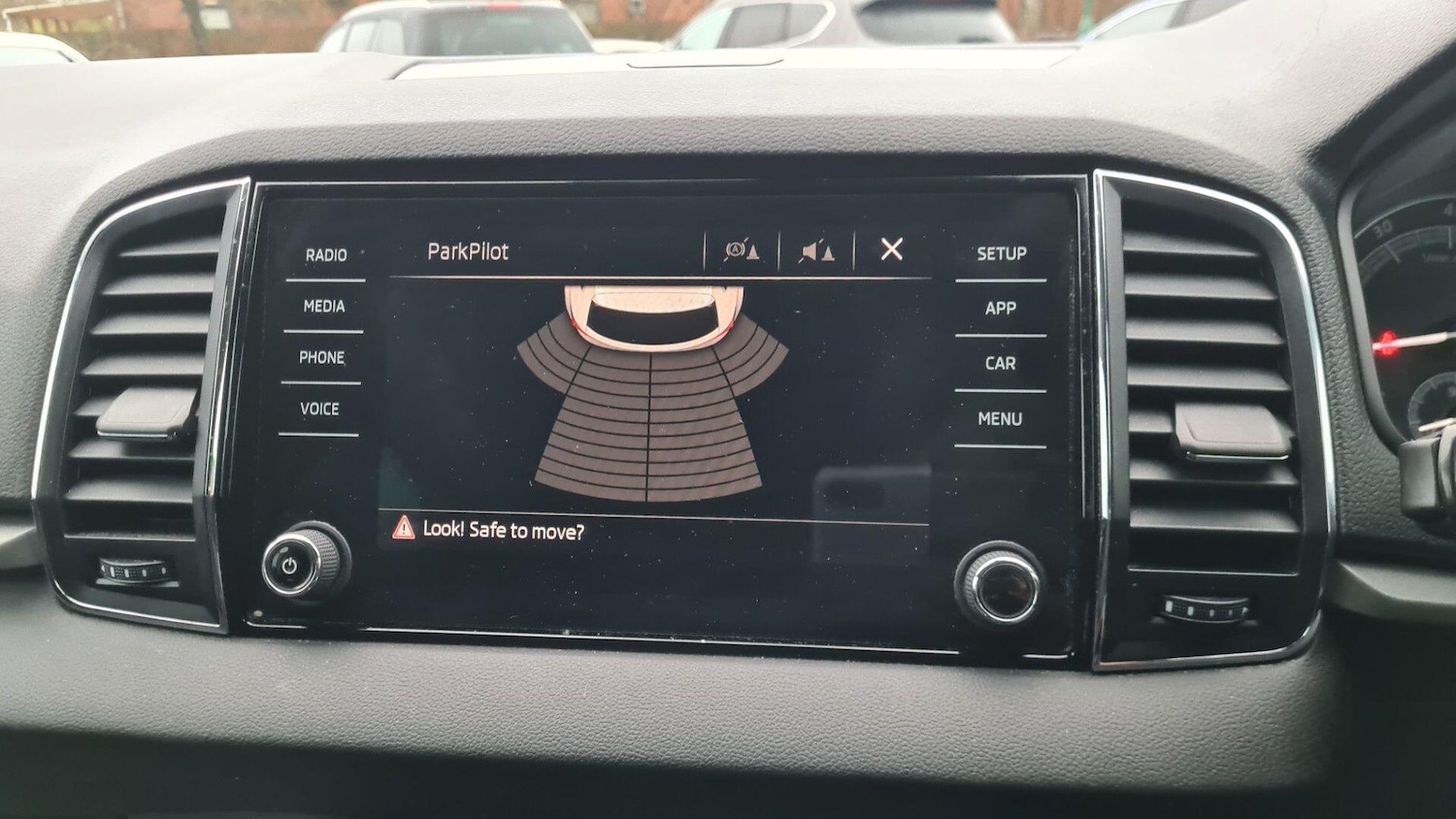 Used Skoda Karoq 2018 for sale - 77175306: Photo 21