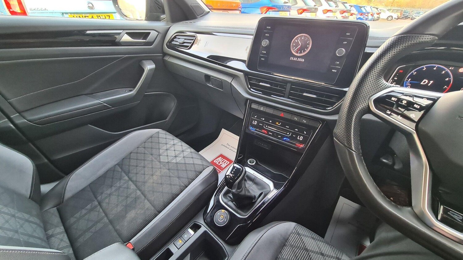 Used Volkswagen T-Roc 2022 for sale - 77625688: Photo 11