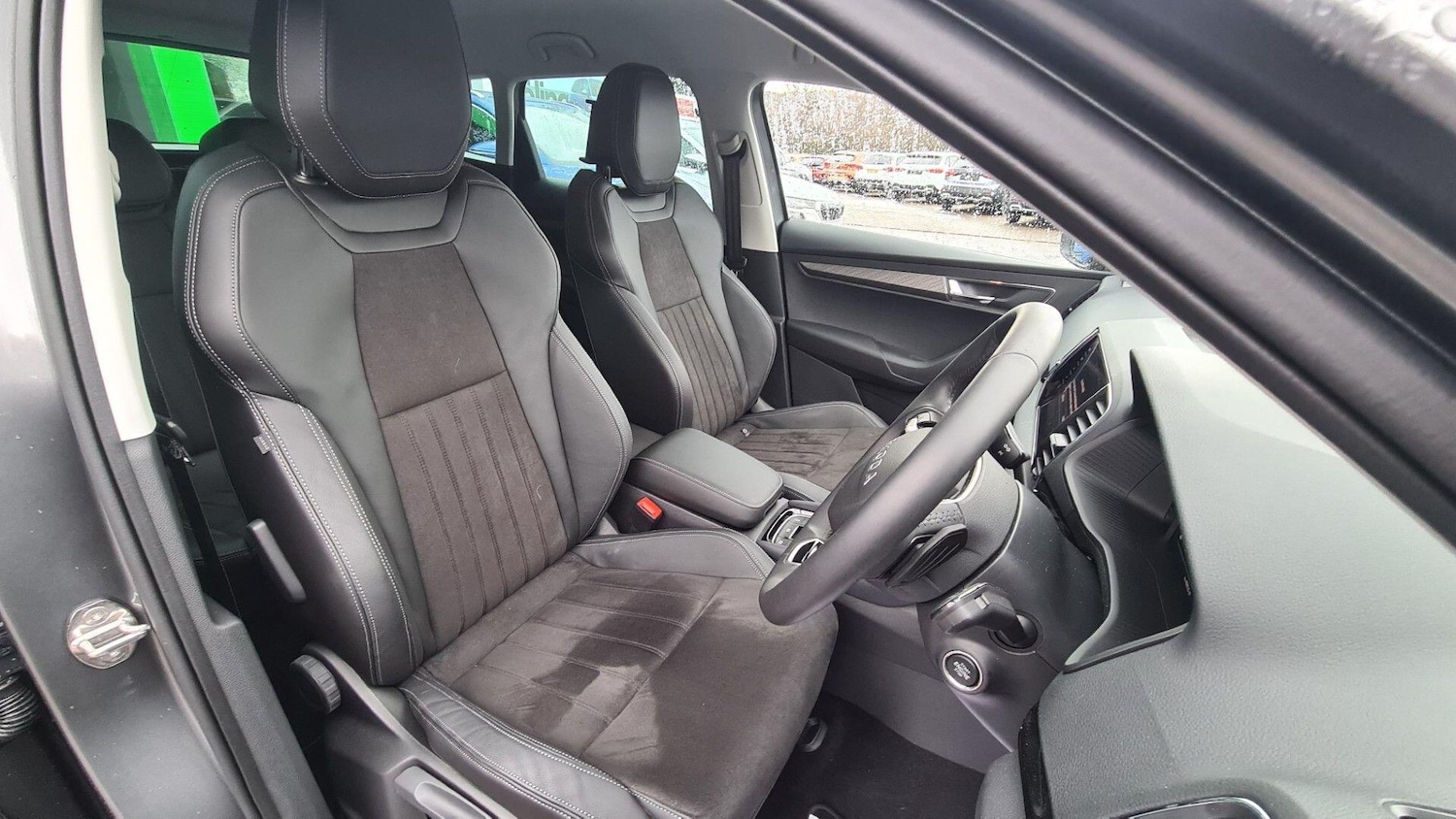 Used Skoda Karoq 2025 for sale - 77155943: Photo 14