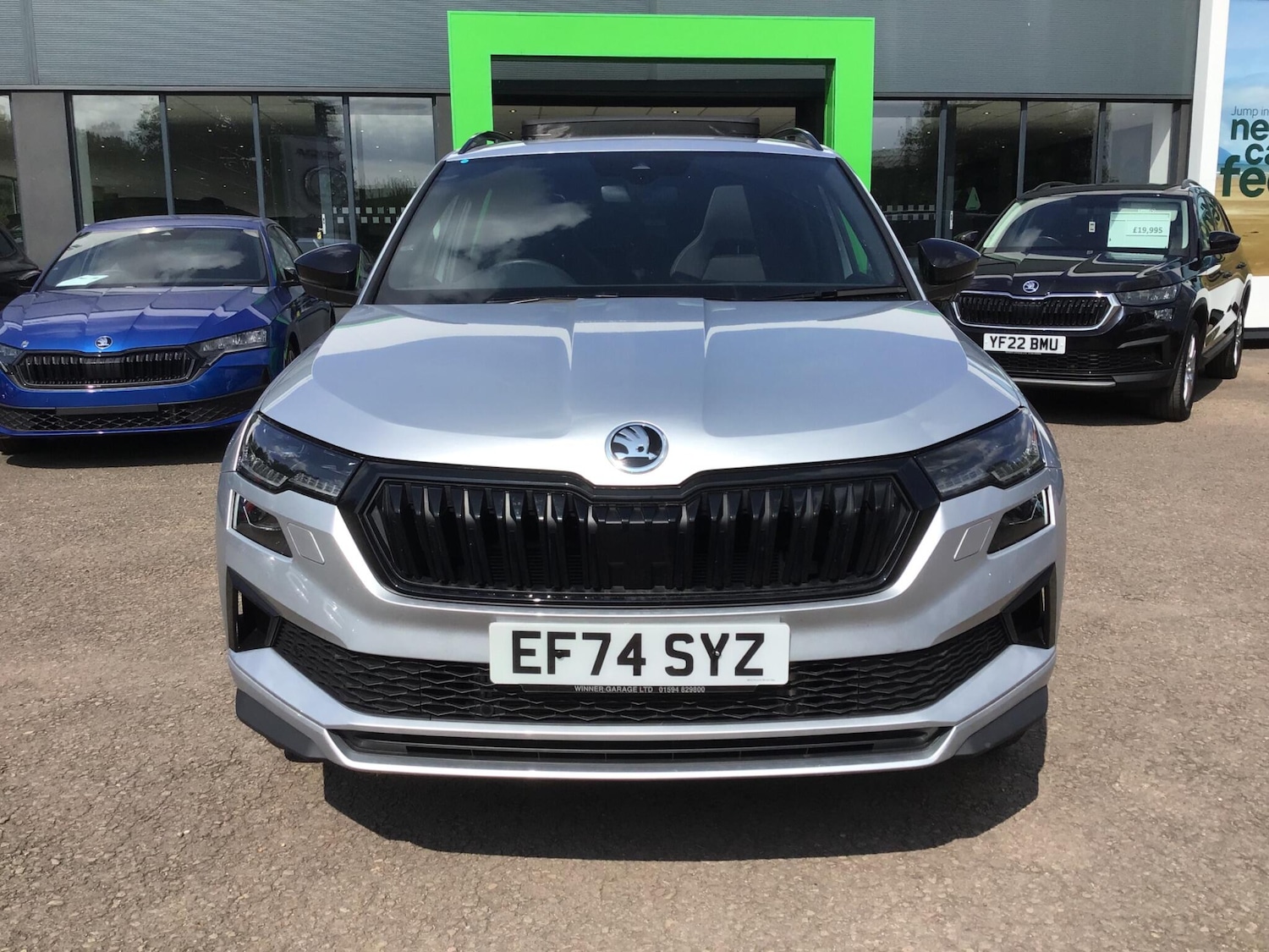 Used Skoda Karoq 2024 for sale - 76993679: Photo 2