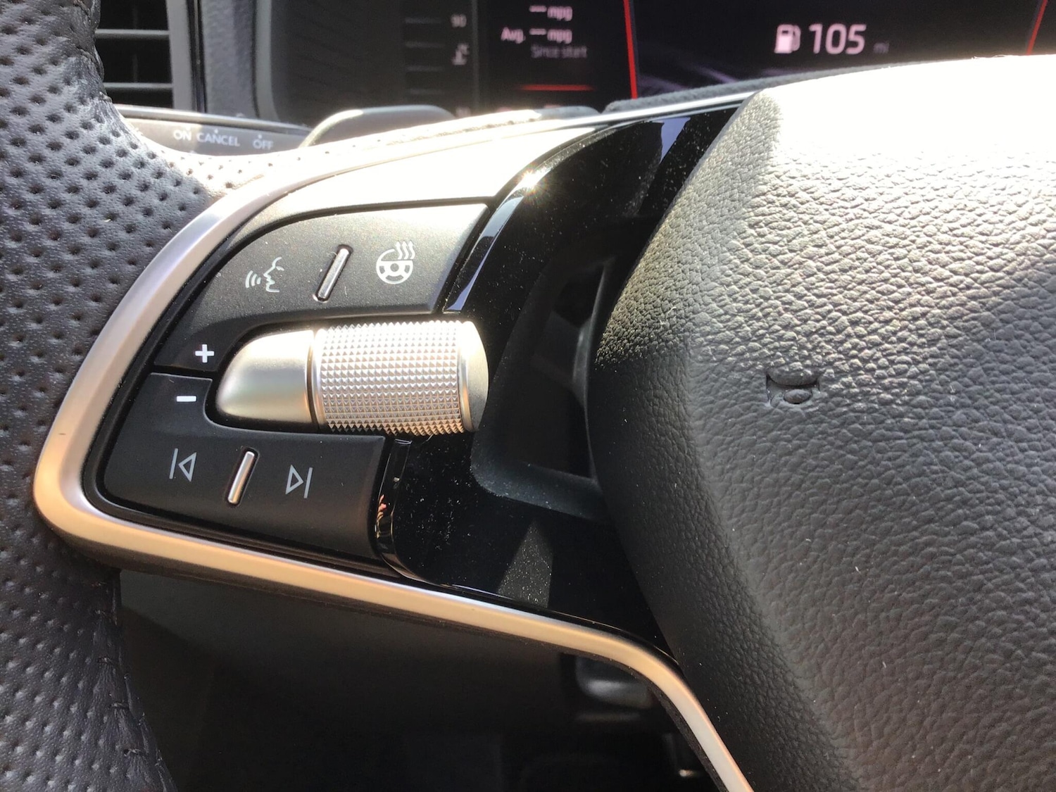 Used Skoda Karoq 2024 for sale - 76993679: Photo 28