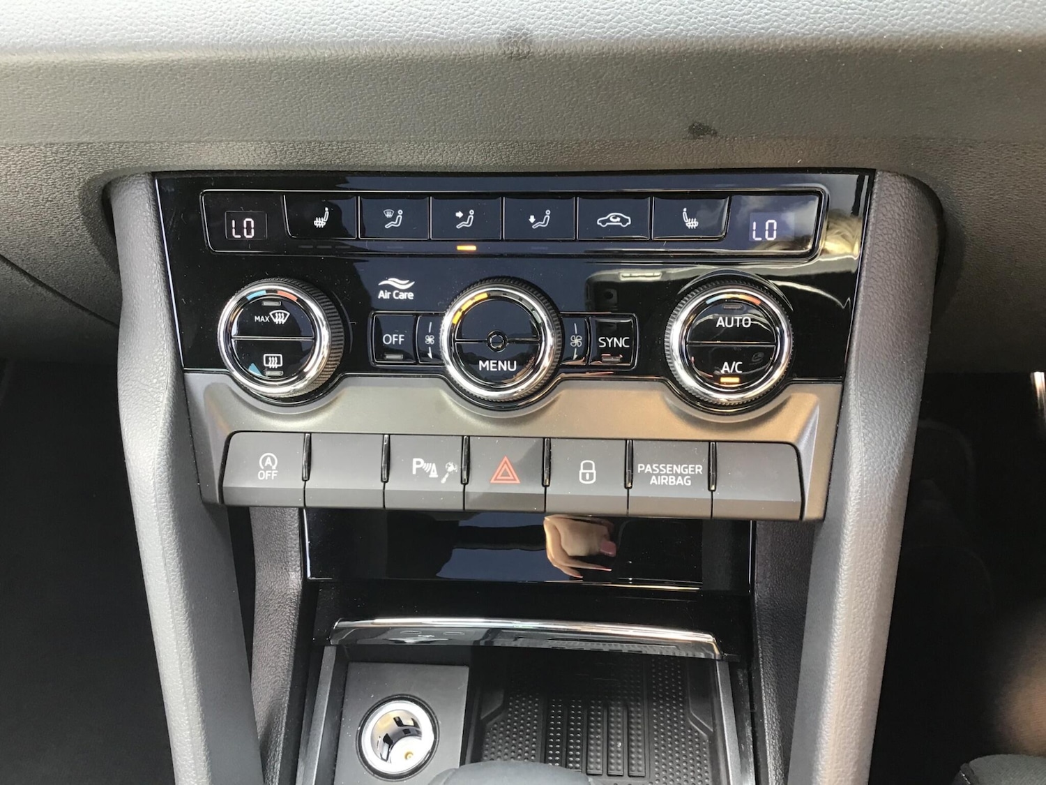 Used Skoda Karoq 2024 for sale - 76993679: Photo 30