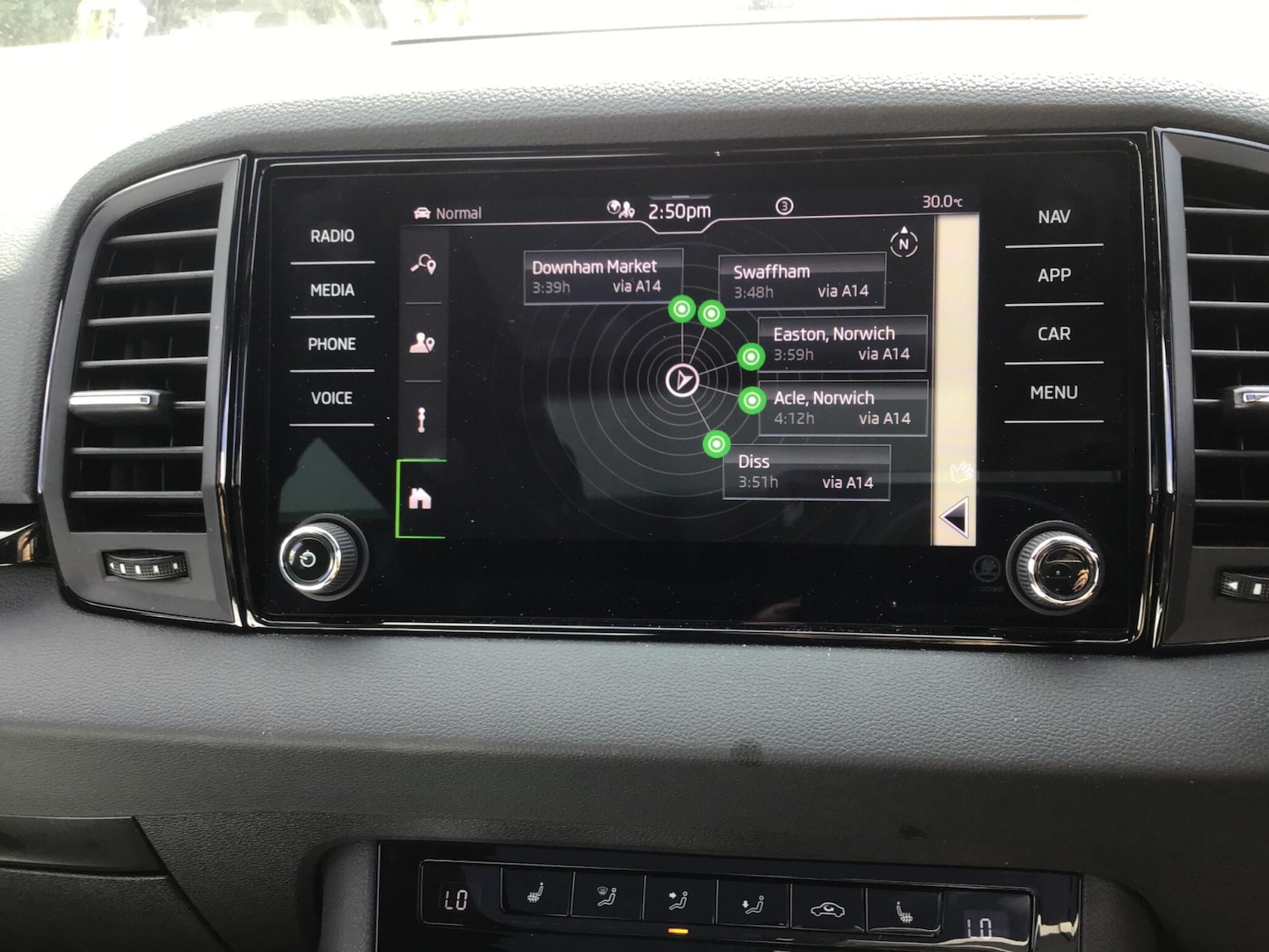 Used Skoda Karoq 2024 for sale - 76993679: Photo 31