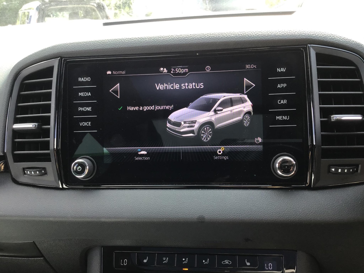 Used Skoda Karoq 2024 for sale - 76993679: Photo 32